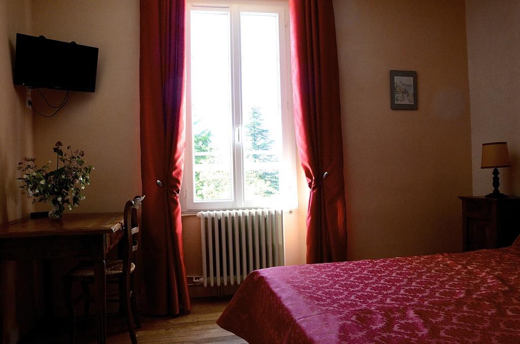 Le Vieux Noyer Bed and Breakfast Saint-Maurice-de-Tavernole Δωμάτιο φωτογραφία